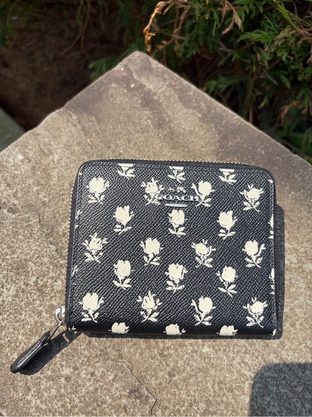 Coach Bramble Rose Floral Zip Around Wallet 52788